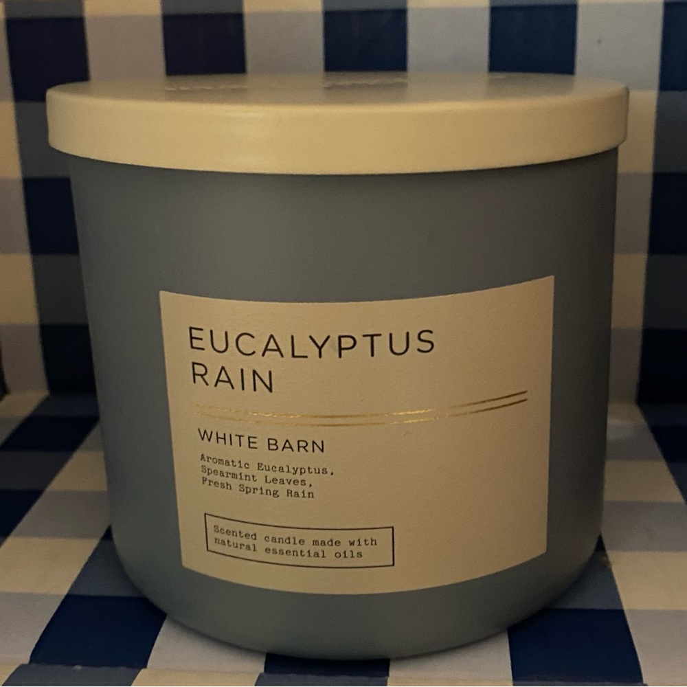 ✨NWT✨ Bath & Body Works 3 Wick Candle Eucalyptus Rain GORGEOUS FRESH SCENT